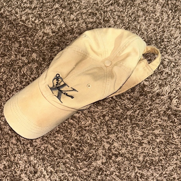 Calvin Klein Hat - Picture 2 of 2